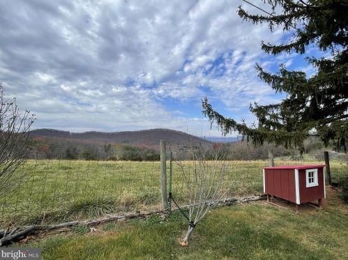 248 Hill Top Ct, Richmond National Battlefiel VA  22835-7135 exterior