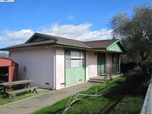 25376 Morse Ct, Hayward, CA 94542-1134