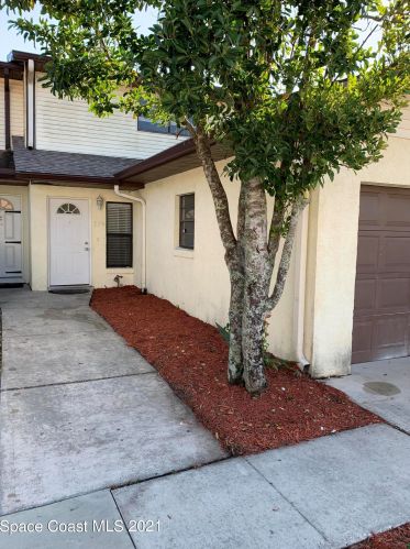 279 Towne Pl, Titusville FL  32796-3047 exterior
