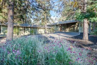 1649 Edgecliff Cir, Bend, OR 97701-4159