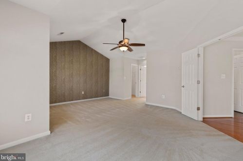 12257 Tulane Fls Dr, Bristow VA  20136-2183 exterior