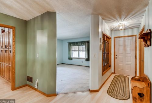 7735 Blackwell Ct, South Saint Paul, MN 55076-2804