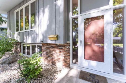 1710 Prairie Rd, Madison, WI 53711-3223