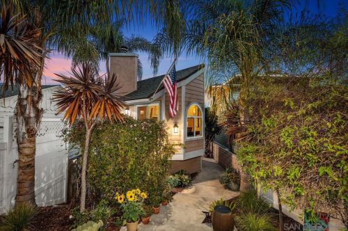1737 Beryl St, San Diego, CA 92109-2214