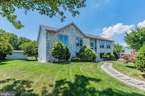 21 Monarch Ln, Navy Sup Dpt, PA 17050-7806