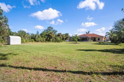 407 Prospect Ave, Lehigh Acres FL  33972-7842 exterior