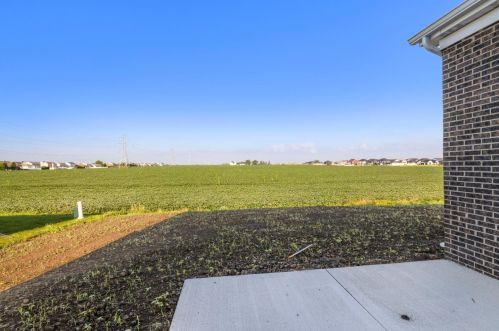 10188 Sentry Dr, Dyer IN  46373 exterior