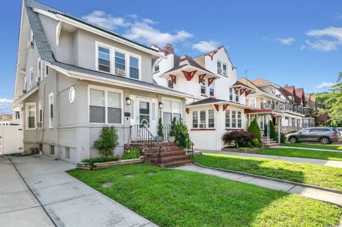 85-38 105th St, Jamaica, NY 11418-1126