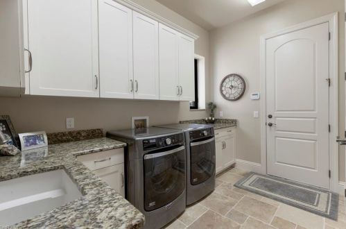 4245 Deephaven Ln, Naples FL 34119-8616 exterior