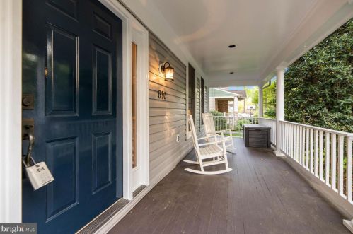 610 Poplar Dr, Falls Church VA  22046-2838 exterior