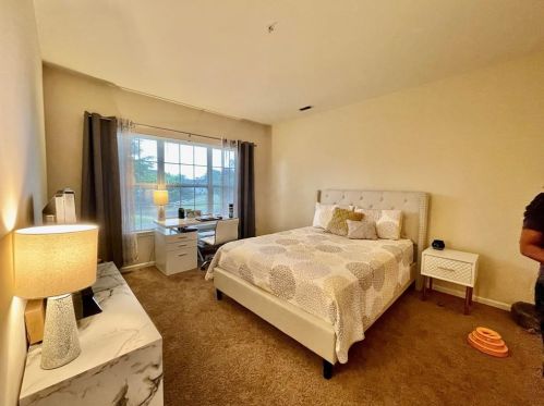 1009 Old Course Ln, Easton PA  18042-6975 exterior