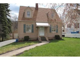 812 Westmoreland Ave, Jeannette, PA 15644-2832