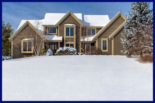 1437 Windy Knoll Dr, Hubertus, WI 53033-9302