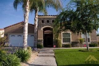 2809 Trentino Ave, Bakersfield, CA 93313-5750