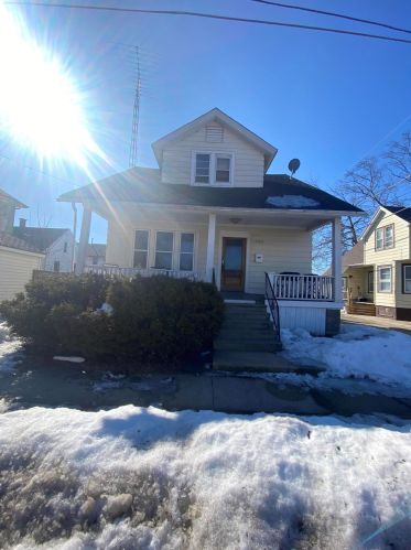 2311 68th St, Kenosha, WI 53143-4744
