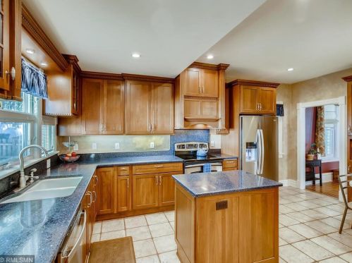 1006 3 St, Stillwater MN 55082-6220 exterior