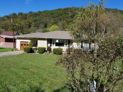 123 Cardinal Dr, Sloan, KY 41653-1409