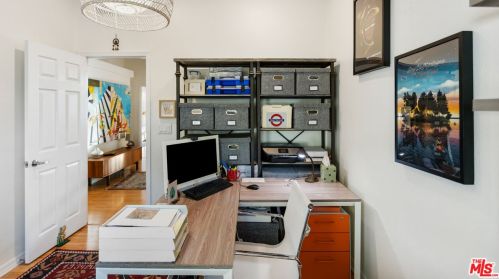 154 Navajo Ln, Topanga CA  90290-4451 exterior