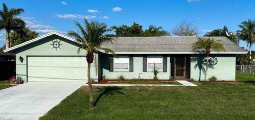 3521 4th Pl, Cape Coral, FL 33904-4875