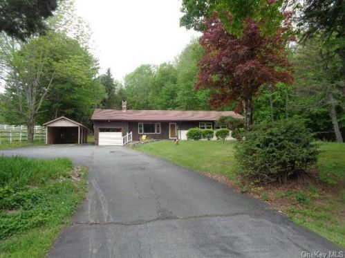 173 Anawana Lake Rd, Monticello, NY 12701-3207