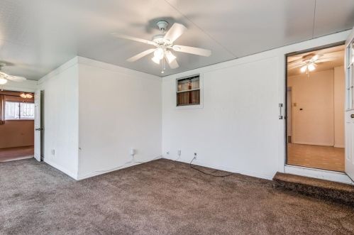 2215 Dennis St, Irving TX 75062-4273 exterior