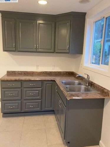 3139 Courtland Ave, Oakland CA 94601-4707 exterior