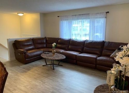 15 Cooke Ln, Monticello NY  12701-7112 exterior