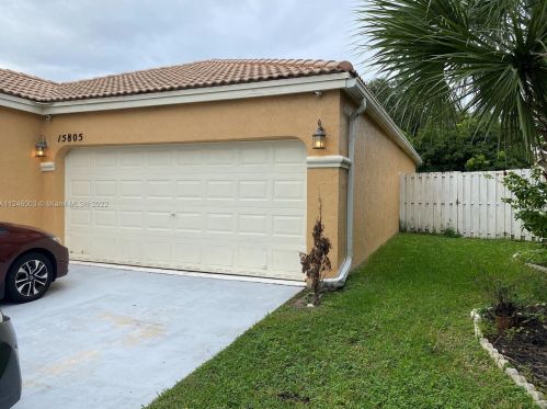 15805 16th St, Hollywood, FL 33027-2367