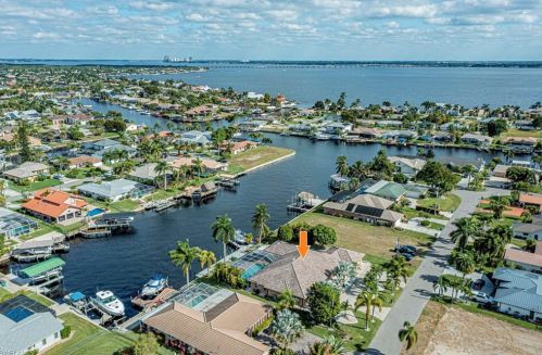 1909 33rd Ter, Cape Coral, FL 33904-4482