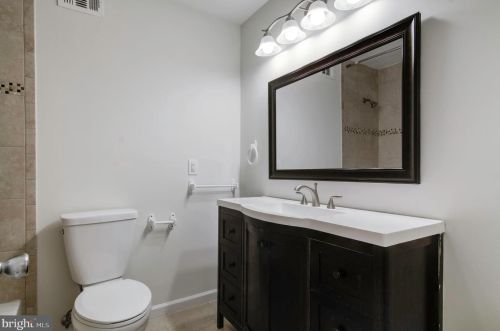 13404 Nickleson Dr, Woodbridge VA  22193-4131 exterior