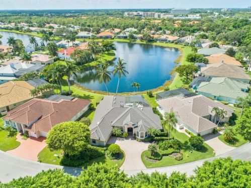 938 Spanish Moss Trl, Naples, FL 34108-2412