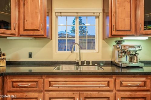 1343 4 St, Simi Valley CA 93065-3110 exterior