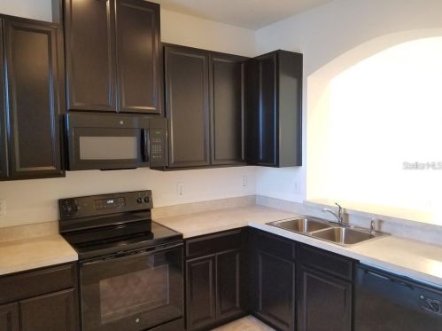 8849 Walnut Gable Ct, Riverview, FL 33578-8959