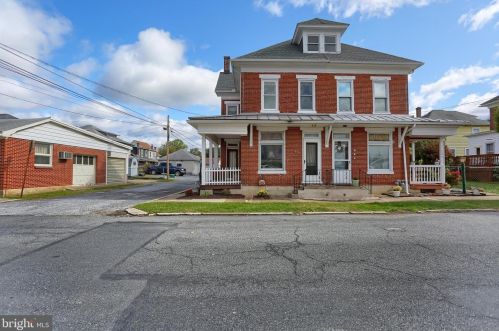 207 Arch St, Navy Sup Dpt, PA 17055-3314