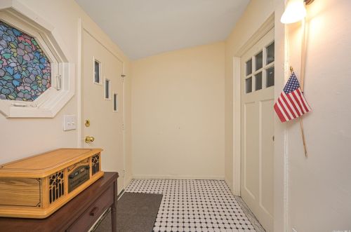 3 Hunter Ave, Miller Place NY  11764-2715 exterior