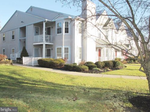901 Sweetwater Dr, Riverton, NJ 08077-2471
