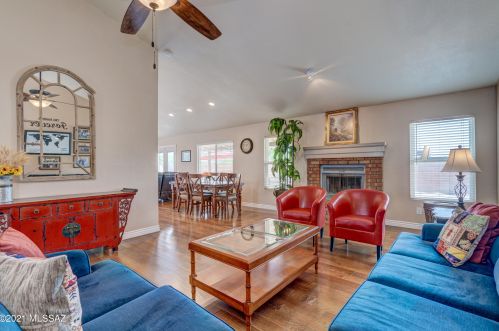 4682 Elkridge Dr, Tucson, AZ 85730-5012