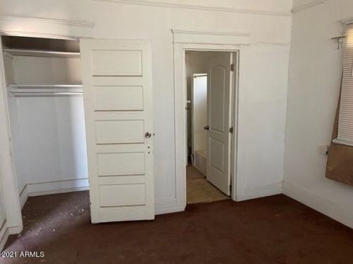 329 12 St, Phoenix AZ 85086-6477 exterior