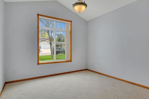 903 Oak Pond Dr, Sartell MN  56377-4518 exterior