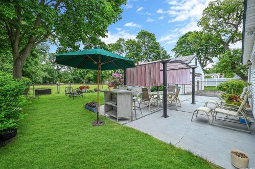 114 Fischer Ave, Islip Terrace NY  11752-2331 exterior