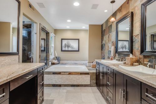 3637 Dove Holw Rd, Encinitas CA 92024-7248 exterior