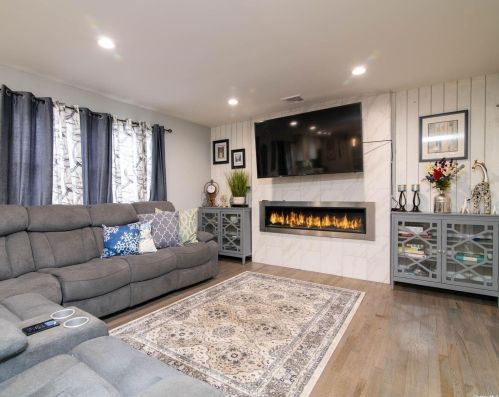 121 Stethem Dr, South Setauket NY  11720-4083 exterior