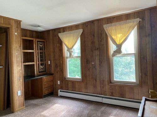 10 Kris Korner Dr, Marlborough NY  12542-5805 exterior