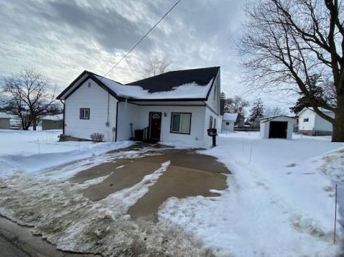 230 Church St, Dodgeville WI  53533-1208 exterior