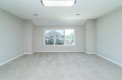 3500 Mustang Dr, Denton TX  76210-0344 exterior