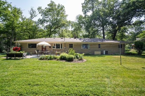 1822 Crestwood Dr, Caledonia, WI 53108-9719