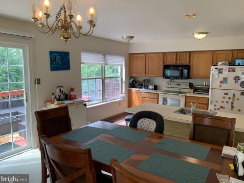 150 Jefferson Ct, Norristown, PA 19401-1860