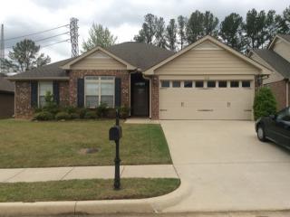2512 Millwood Cir, Huntsville, AL 35803-7908