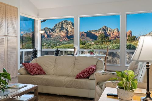 325 Panorama Blvd, Sedona AZ 86336-5537 exterior