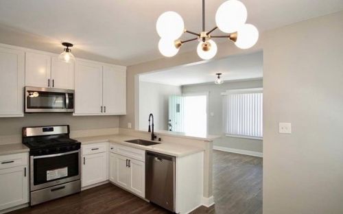 757 Redondo Ave, Long Beach CA  90804-5140 exterior